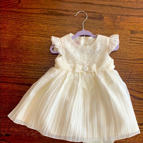 Dress - Picture 1 of 1